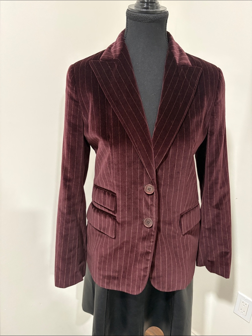 Zanella Women's Burgundy Pinstripe Blazer Jacket size 4